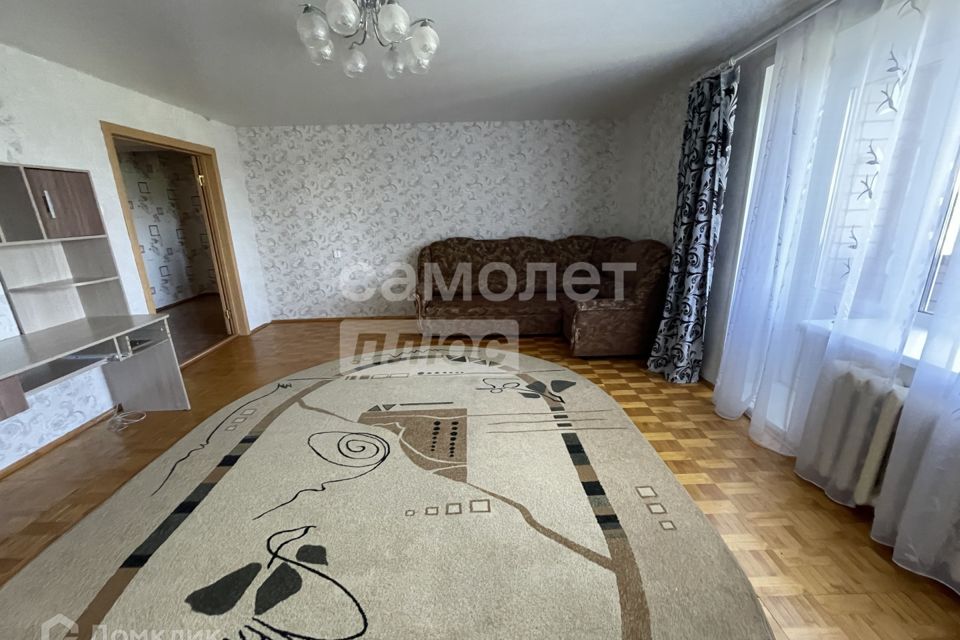 Продаётся 4-комнатная квартира, 128.9 м²