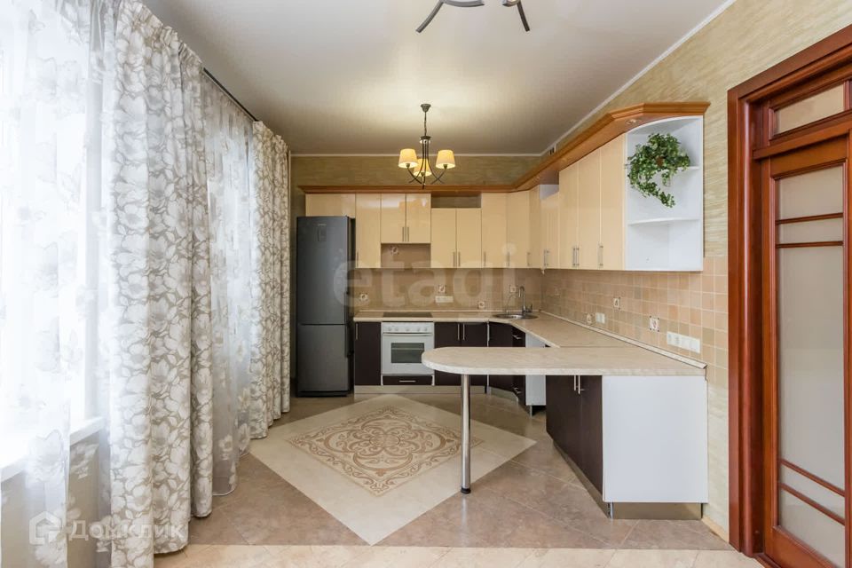 Продаётся 1-комнатная квартира, 61.2 м²