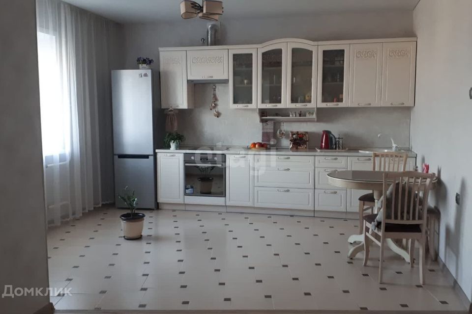 Продаётся 2-комнатная квартира, 83.5 м²
