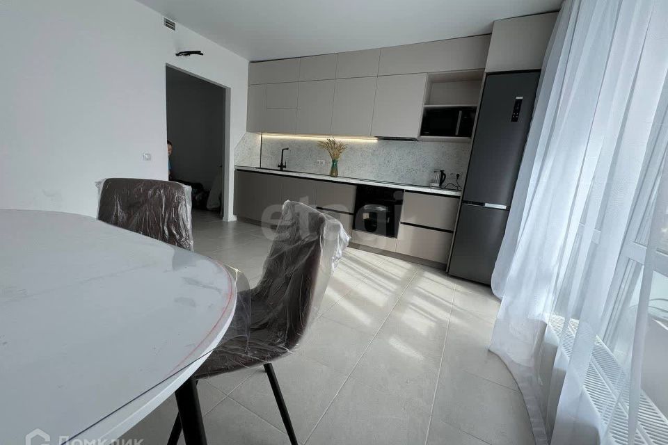 Продаётся 2-комнатная квартира, 60.8 м²