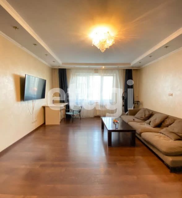 Продаётся 4-комнатная квартира, 81.7 м²