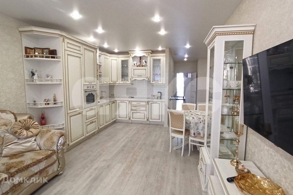 Продаётся 2-комнатная квартира, 105 м²