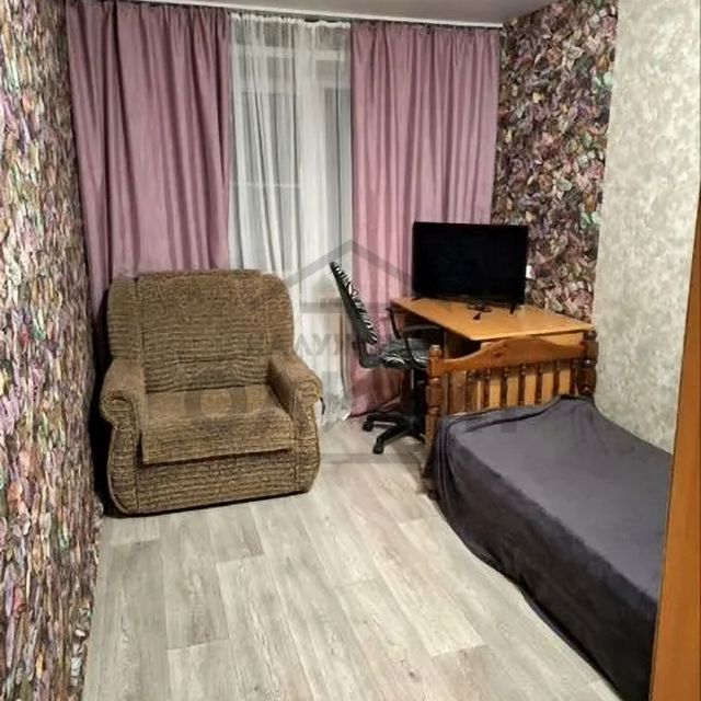 Продаётся комната в 5-комн. квартире, 13.6 м²