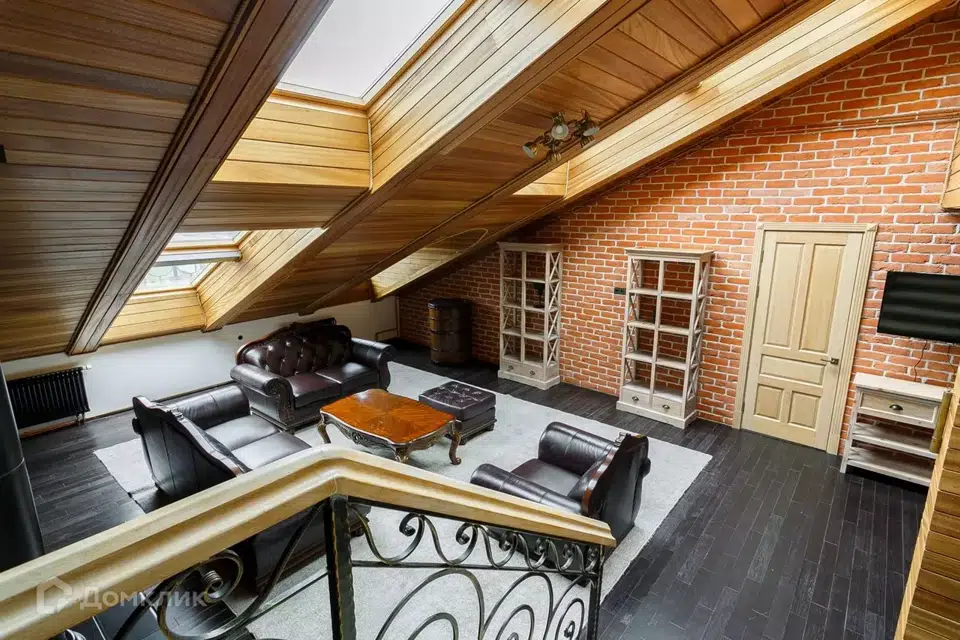 Продаётся 3-комнатная квартира, 158 м²