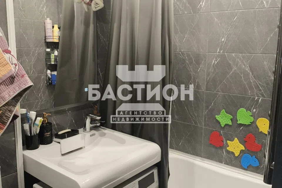 Продаётся 3-комнатная квартира, 60 м²