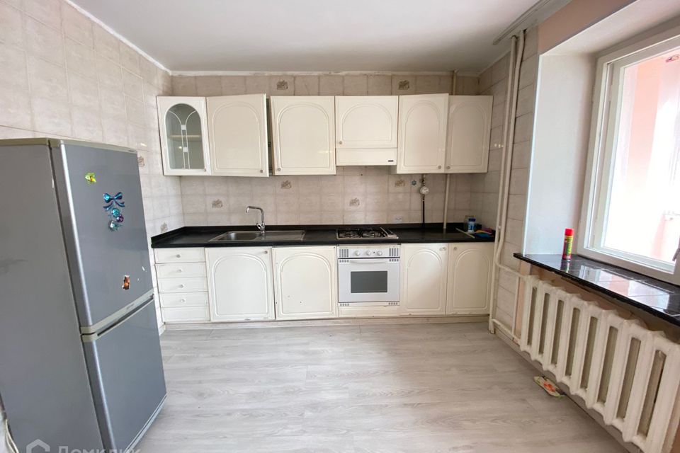 Сдаётся 2-комнатная квартира, 100 м²