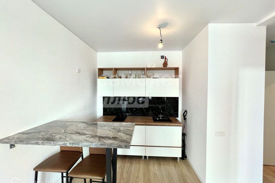 Продаётся 1-комнатная квартира, 37.6 м²
