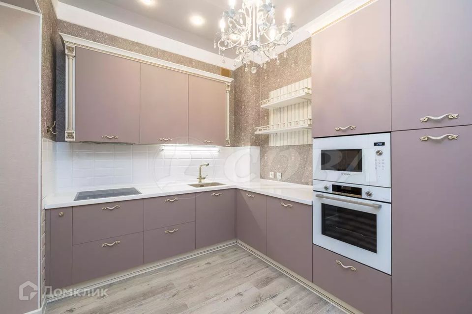 Продаётся 1-комнатная квартира, 54 м²