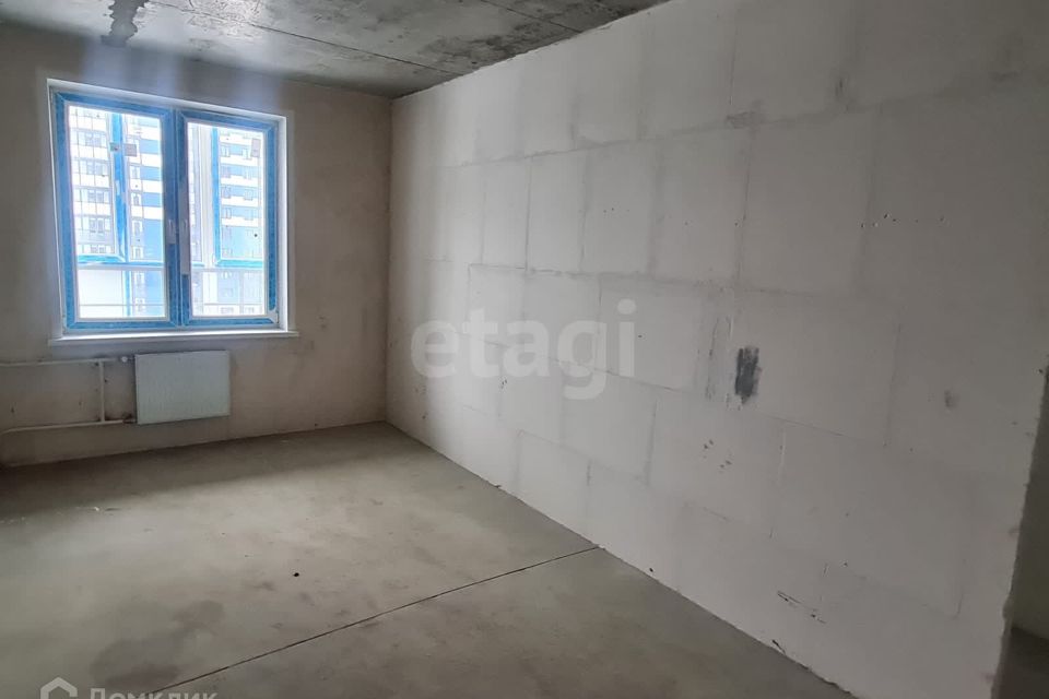 Продаётся 1-комнатная квартира, 42.3 м²