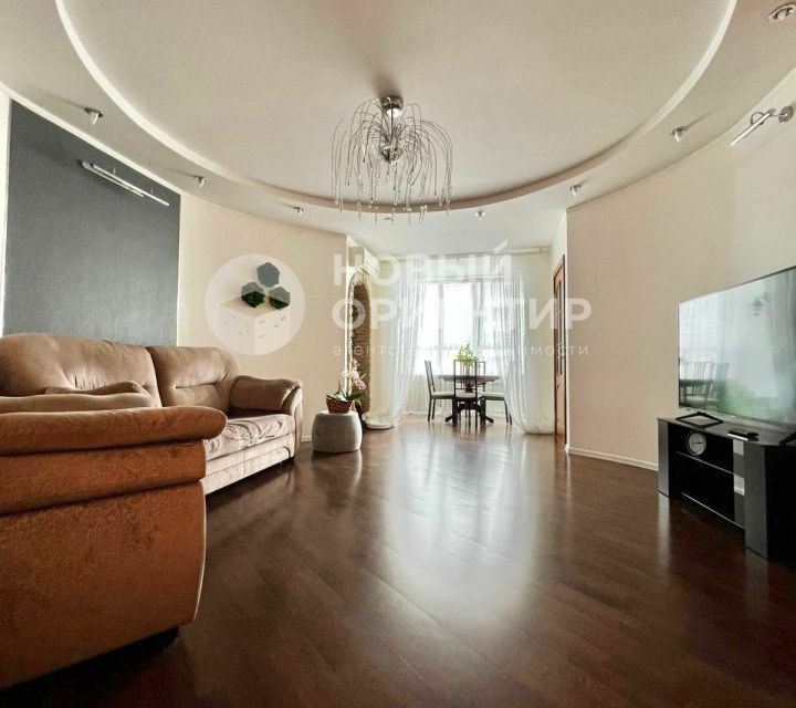 Продаётся 4-комнатная квартира, 115 м²