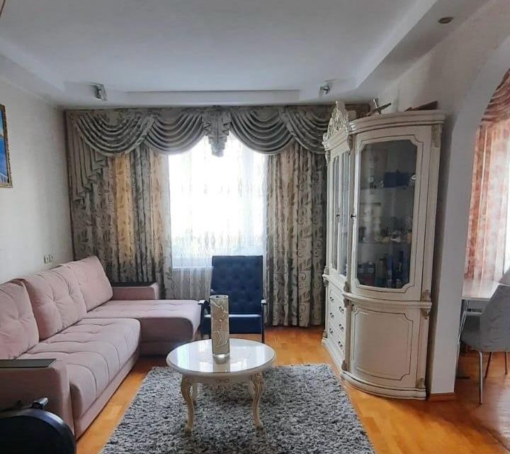 Продаётся 3-комнатная квартира, 62 м²