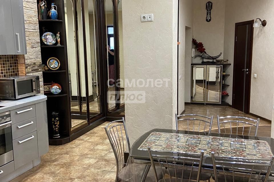 Продаётся 2-комнатная квартира, 68 м²