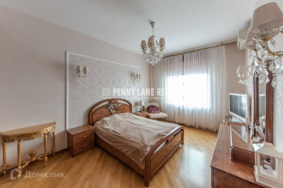 Сдаётся 2-комнатная квартира, 70 м²