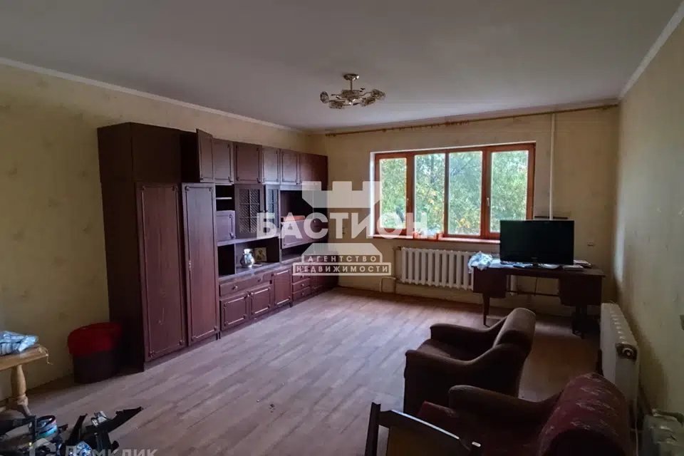 Продаётся 3-этажный дом, 360 м²
