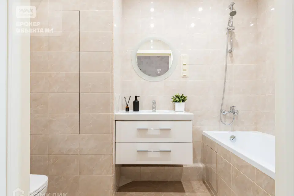 Продаётся 2-комнатная квартира, 66.7 м²