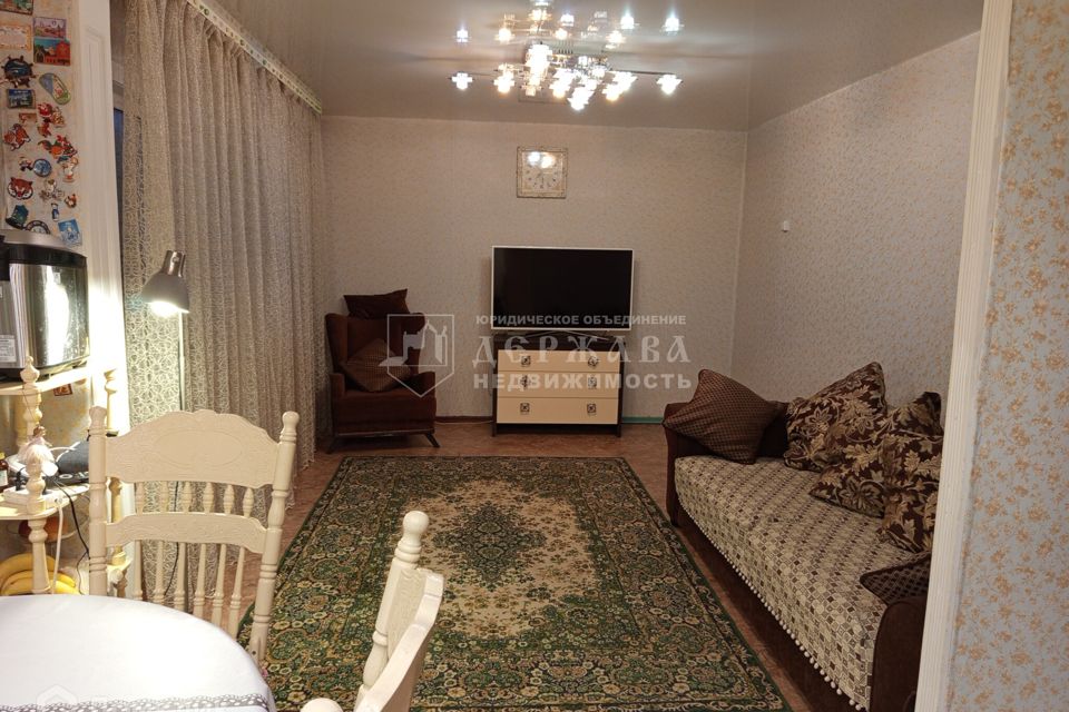 Продаётся 4-комнатная квартира, 81.6 м²