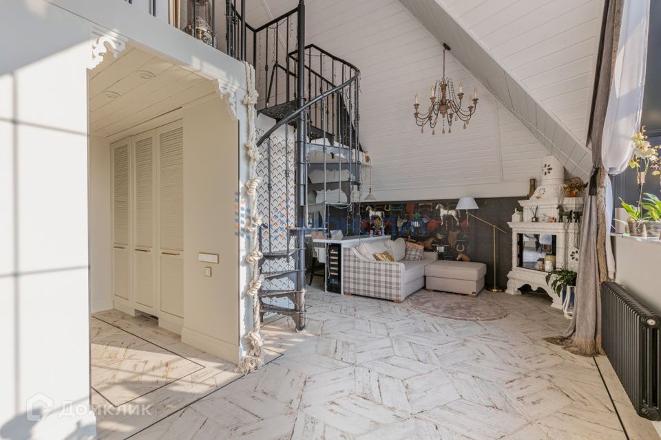 Продаётся 2-комнатная квартира, 118 м²