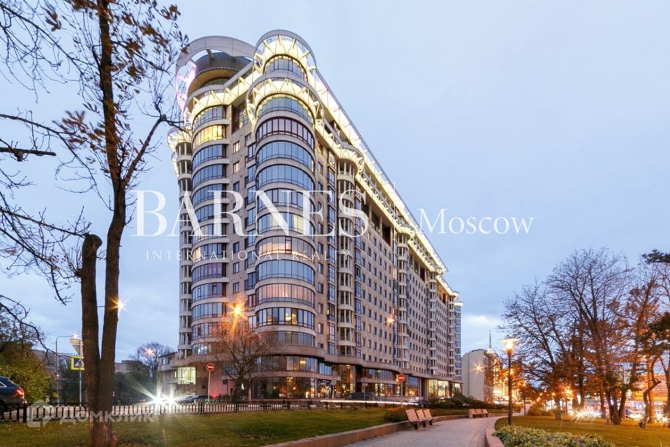 Продаётся 5-комнатная квартира, 235.8 м²