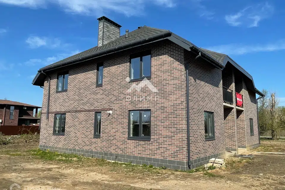 Продаётся таунхаус, 2-эт., 143.6 м²