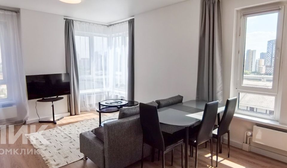 Сдаётся 1-комнатная квартира, 42 м²