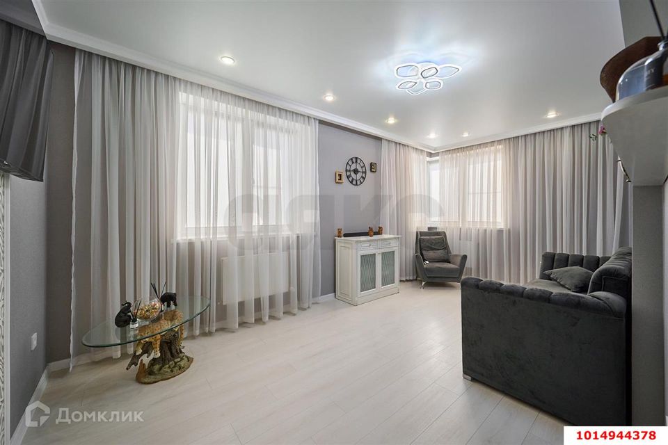 Продаётся 3-комнатная квартира, 77.4 м²
