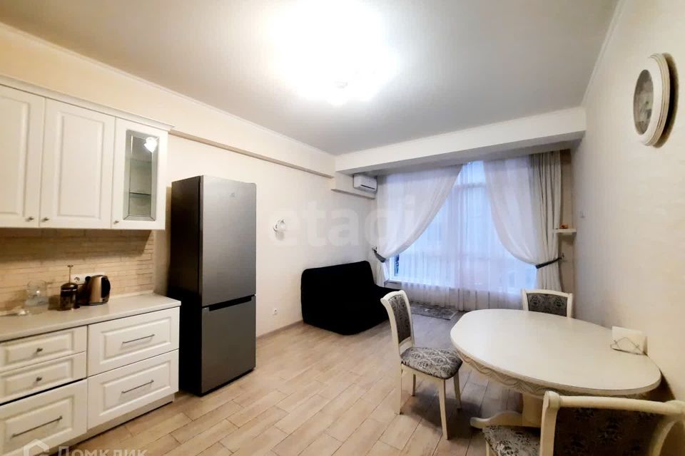 Продаётся 1-комнатная квартира, 54.4 м²