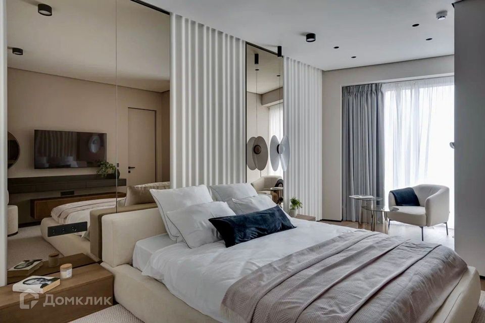 Продаётся 4-комнатная квартира, 135 м²