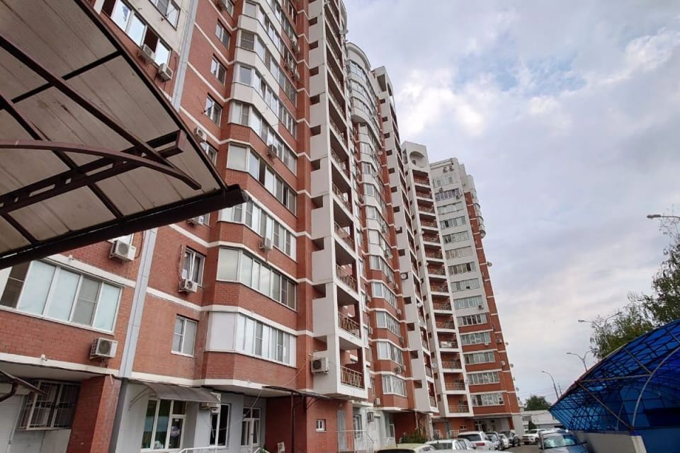 Продаётся 2-комнатная квартира, 76 м²