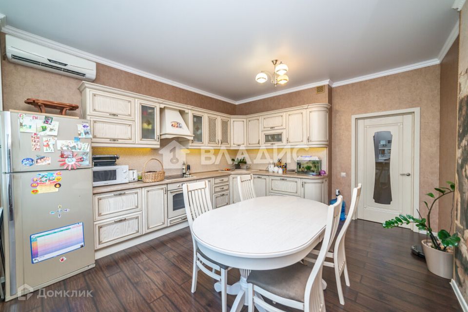 Продаётся 2-комнатная квартира, 76 м²