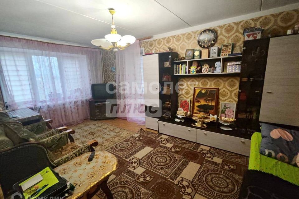 Продаётся 2-комнатная квартира, 43.8 м²