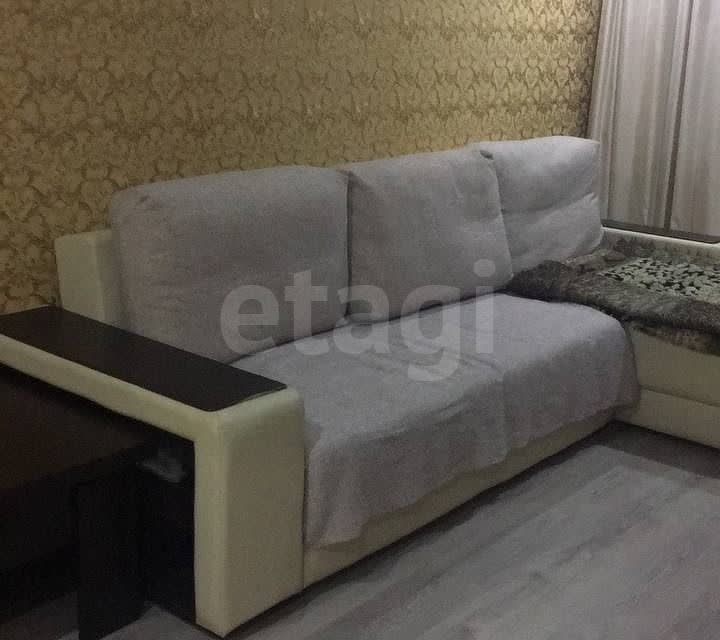 Продаётся 2-комнатная квартира, 42.8 м²
