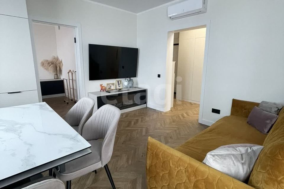 Сдаётся 2-комнатная квартира, 55 м²