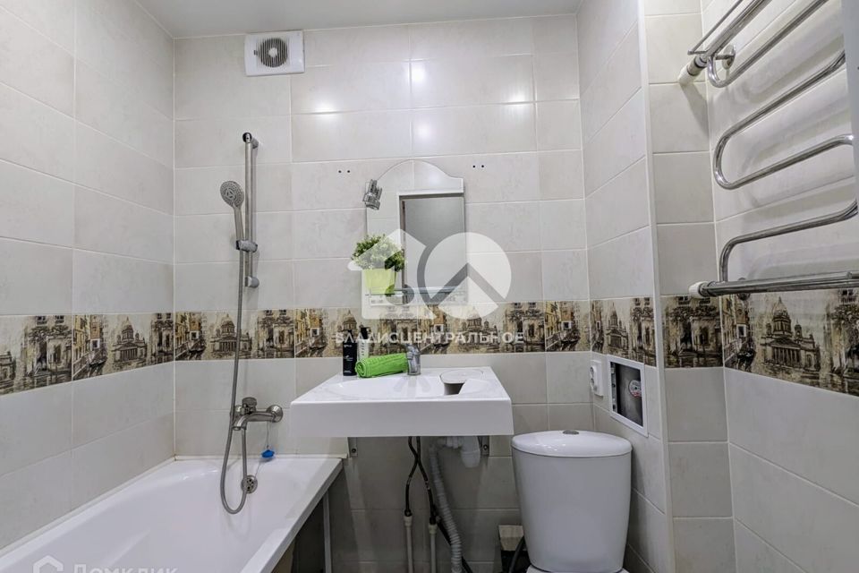 Продаётся 2-комнатная квартира, 43.8 м²