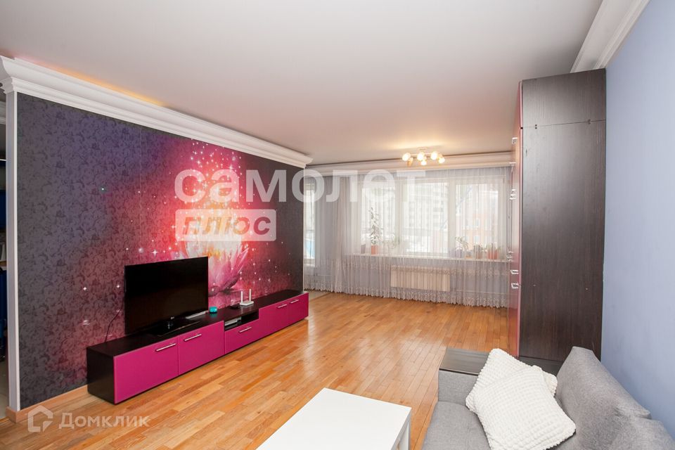 Продаётся 3-комнатная квартира, 136.3 м²