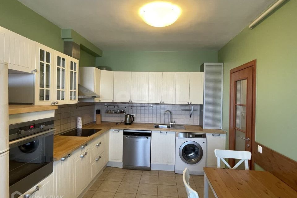 Сдаётся 3-комнатная квартира, 102 м²