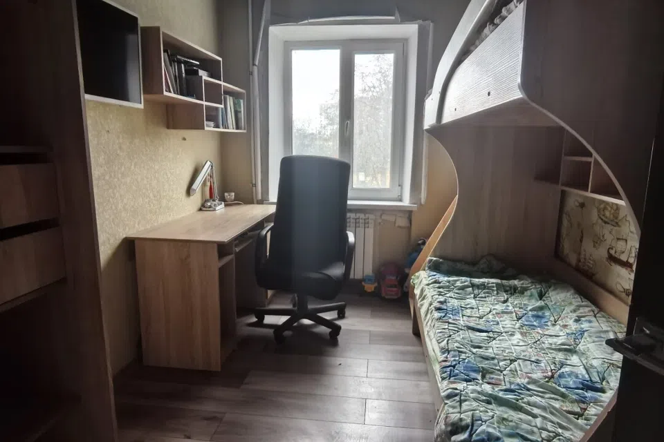 Продаётся 3-комнатная квартира, 51.7 м²