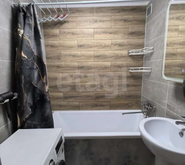 Продаётся 1-комнатная квартира, 37 м²