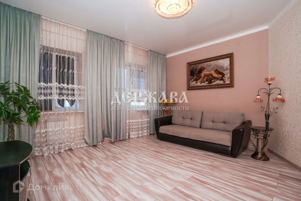 Продаётся 3-комнатная квартира, 92.2 м²