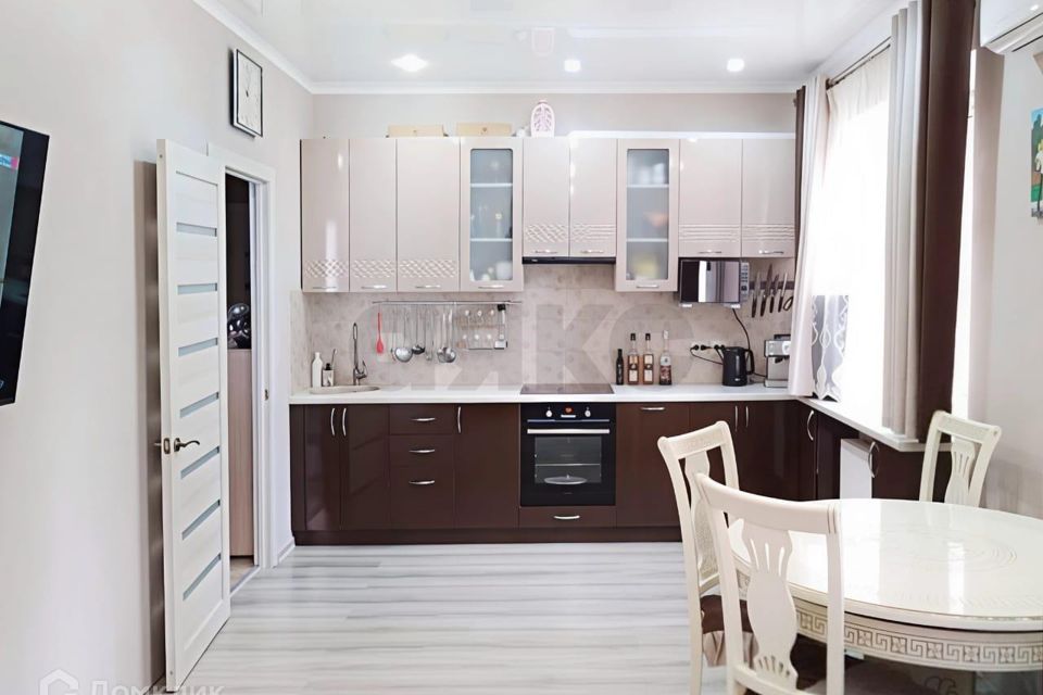 Продаётся 2-комнатная квартира, 58.4 м²