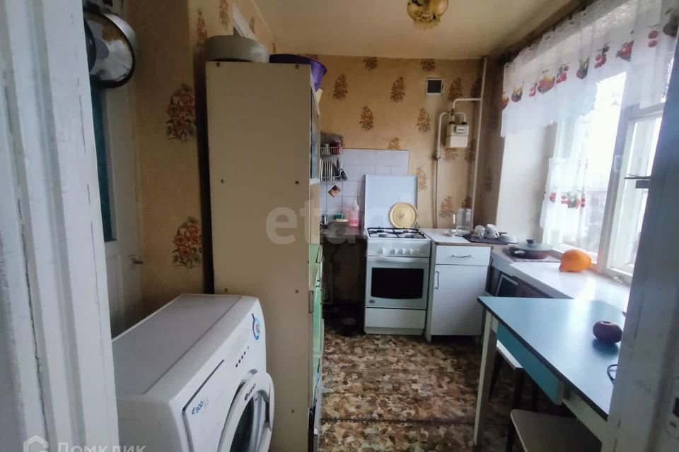 Продаётся 4-комнатная квартира, 61.6 м²