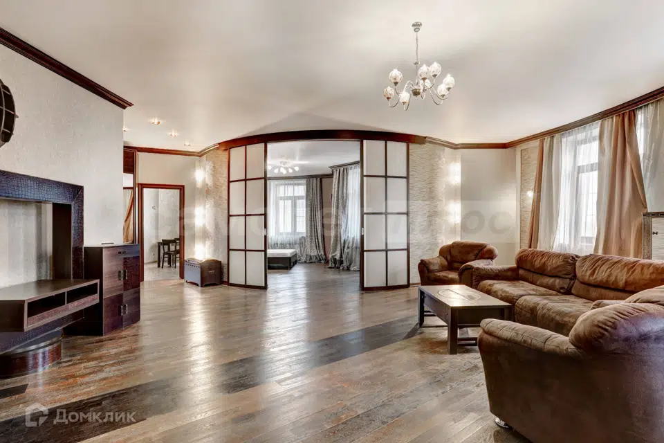 Продаётся 2-комнатная квартира, 113.8 м²