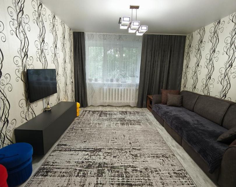 Продаётся 3-комнатная квартира, 58.9 м²