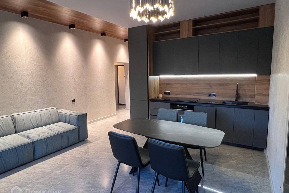 Сдаётся 2-комнатная квартира, 80 м²