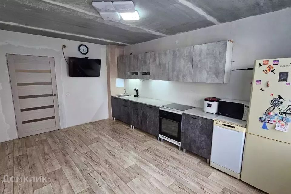 Продаётся 3-комнатная квартира, 76.8 м²
