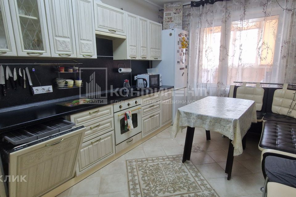 Продаётся 2-комнатная квартира, 57 м²