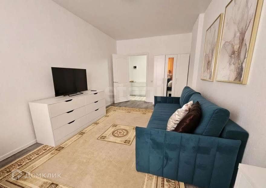 Сдаётся 1-комнатная квартира, 42 м²