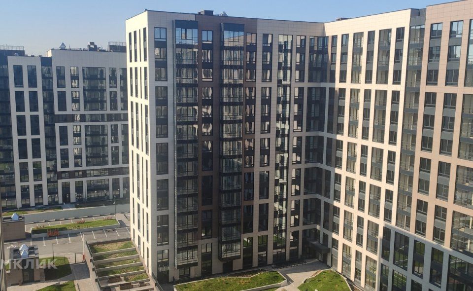 Продаётся 4-комнатная квартира, 107.3 м²