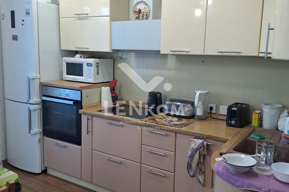 Продаётся 3-комнатная квартира, 81 м²