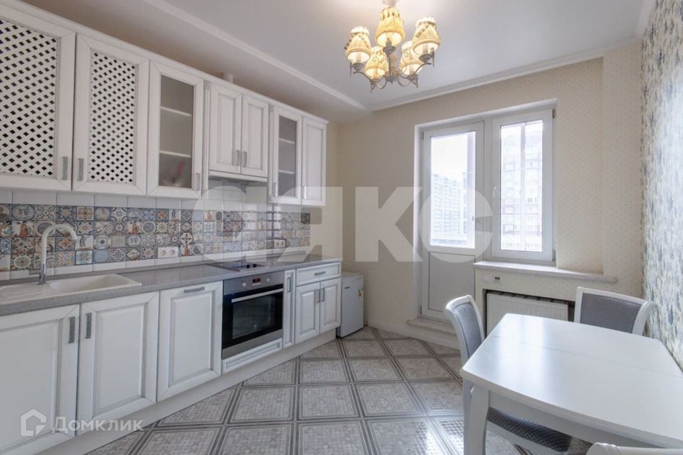 Продаётся 2-комнатная квартира, 60 м²