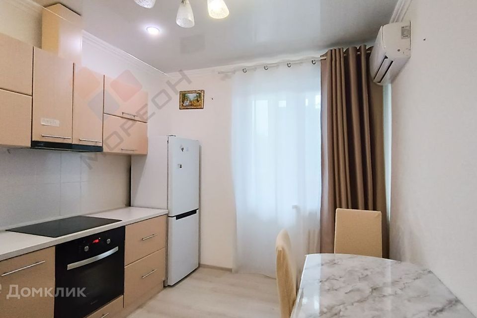 Продаётся 1-комнатная квартира, 41 м²